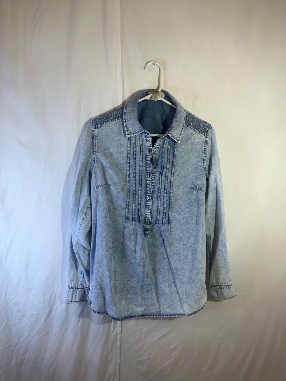 Vintage America Light Blue Washed Button-Front Shirt